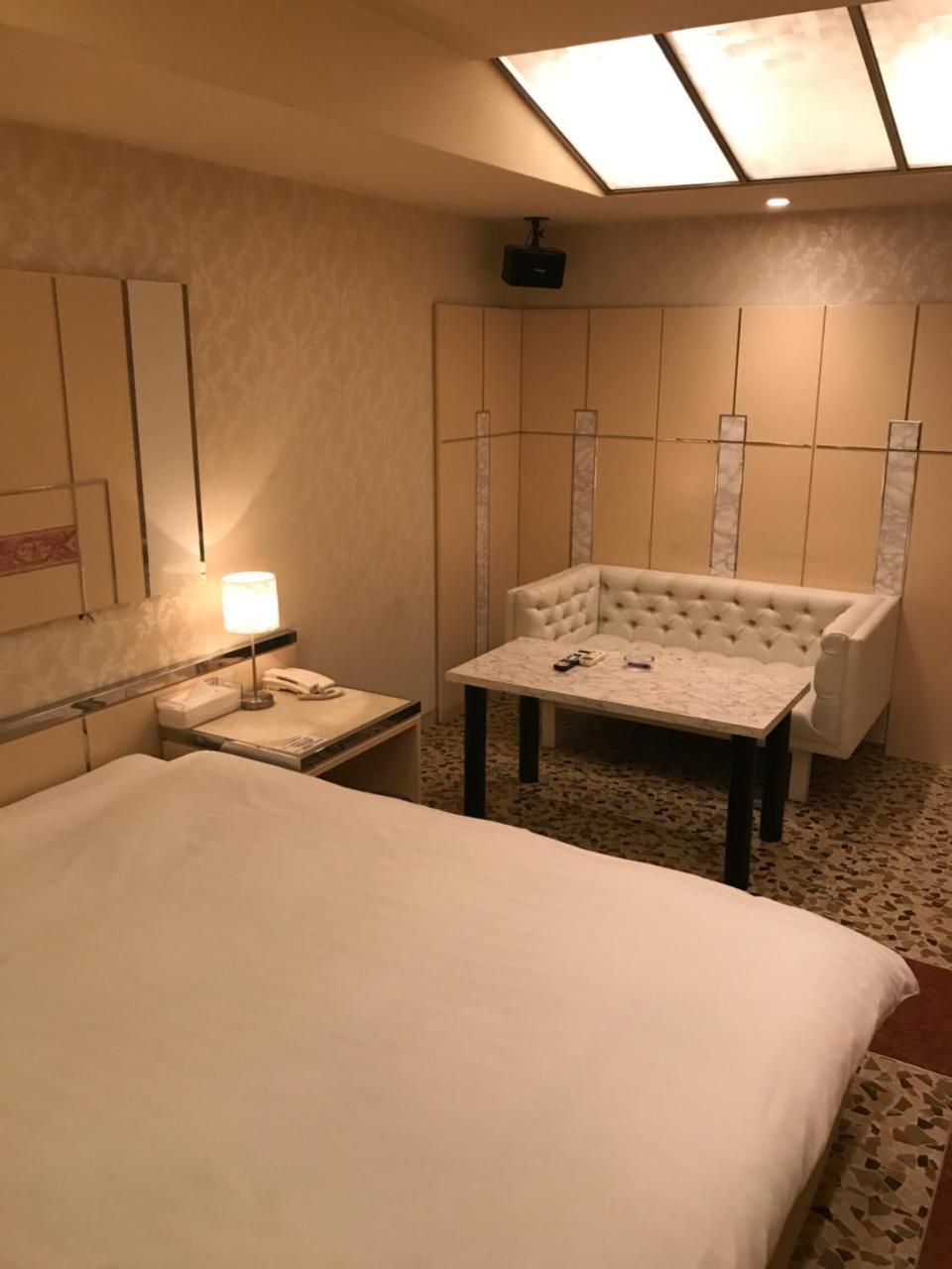 Prime Hotel Fulula プライムホテル フルーラ (Adults Only) โอซาก้า ภายนอก รูปภาพ